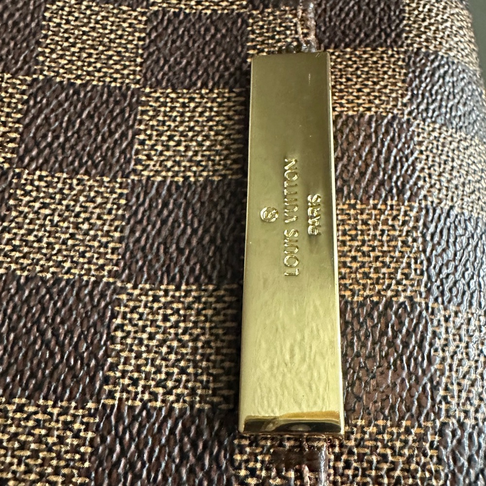 Louis Vuitton Favorite PM Damier Ebene Crossbody - Picture 5 of 16